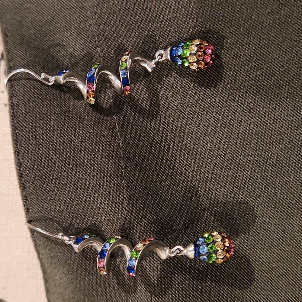 Multi-colored stones in these earrings.